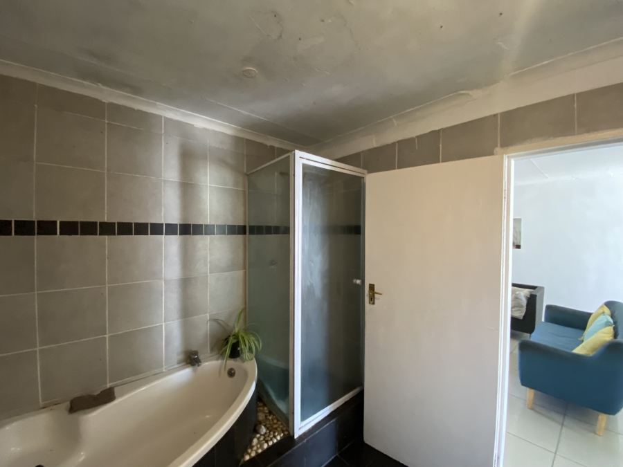3 Bedroom Property for Sale in Pelican Park Western Cape
